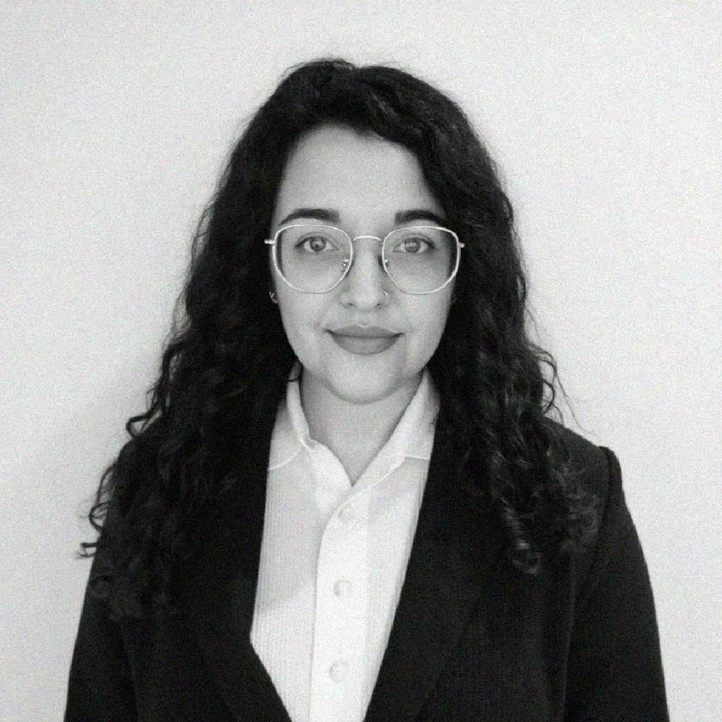 María